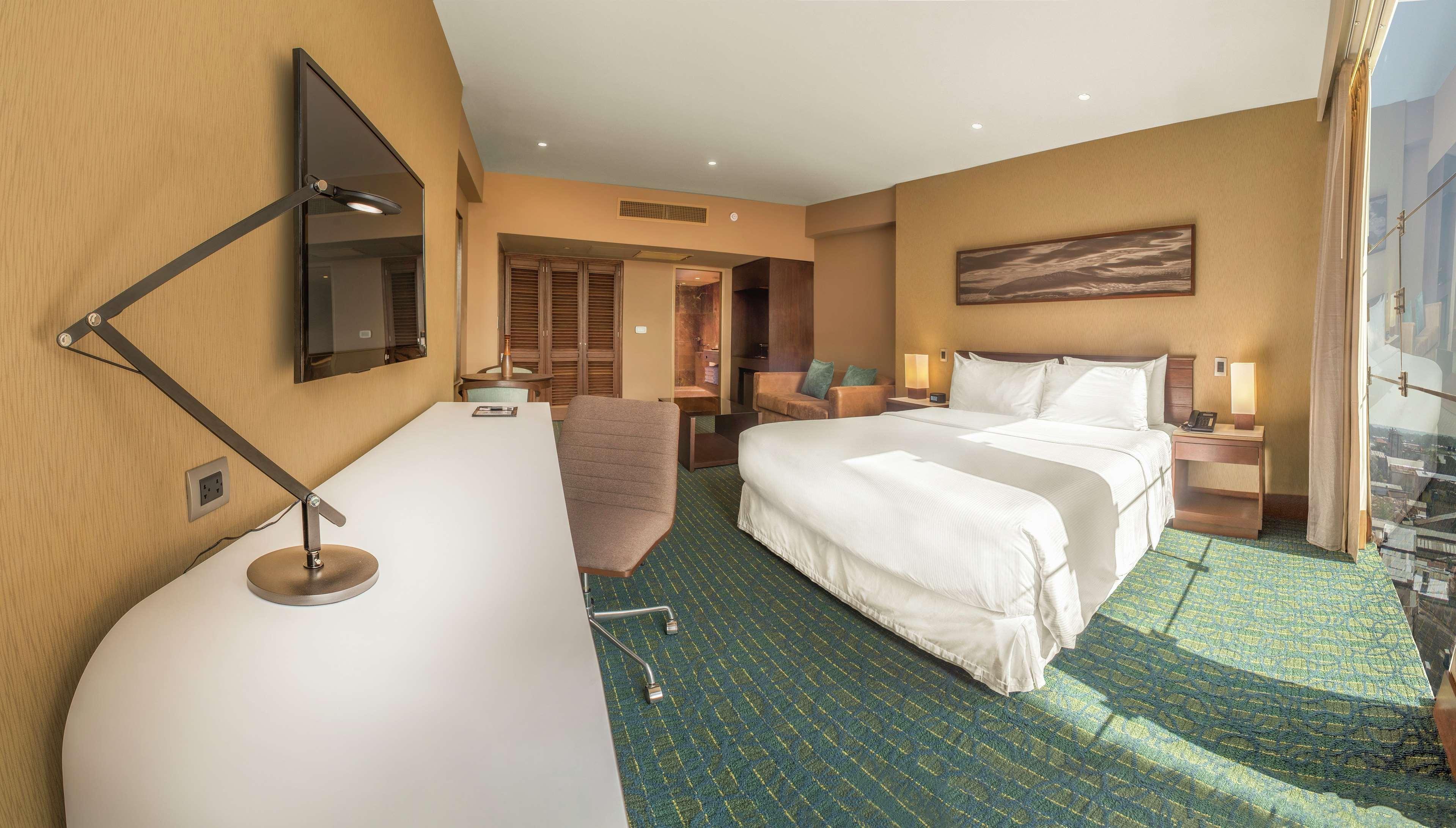 Doubletree By Hilton Iquitos Hotel Eksteriør billede