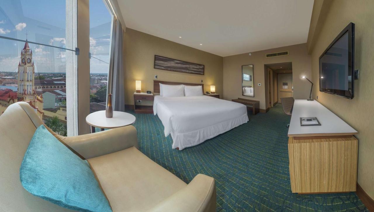 Doubletree By Hilton Iquitos Hotel Eksteriør billede